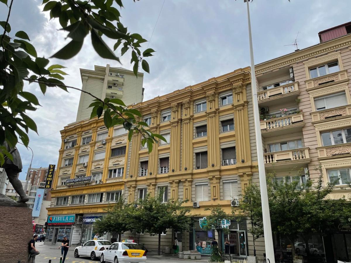 Ata Apartment Skopje Bagian luar foto