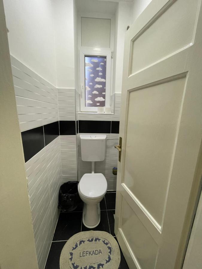 Ata Apartment Skopje Bagian luar foto