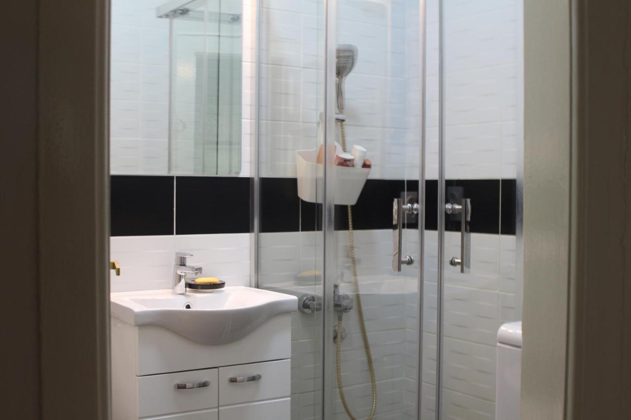 Ata Apartment Skopje Bagian luar foto